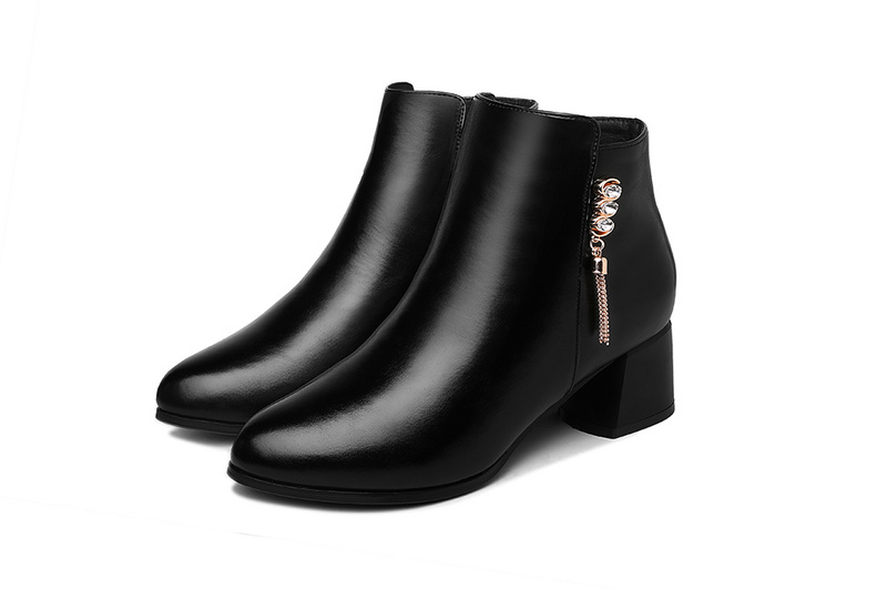 2025 shoes collection SKU-2025103